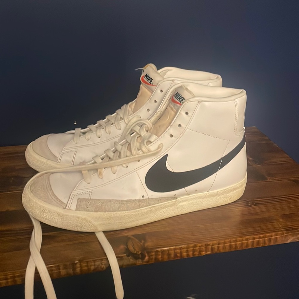 Nike Men’s Blazer Mid ‘77 Vintage Shoes 10.5